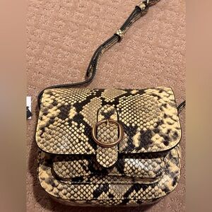 NWT Banana Republic Mini Leather Saddle Bag
Color: Yellow Snake Print Leather